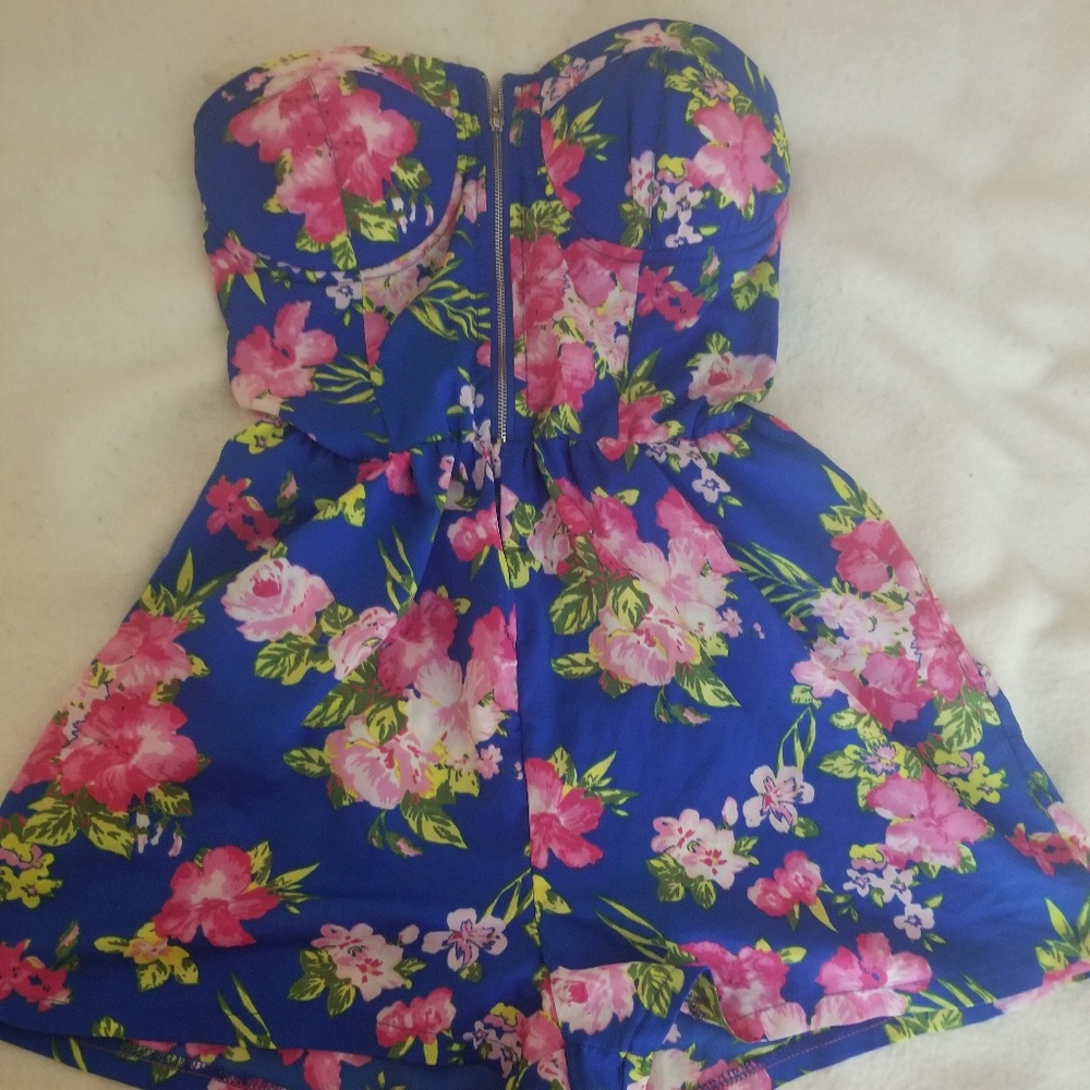 Strapless jumper